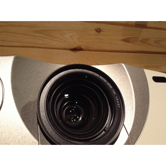 Sony VPL-VW12HT